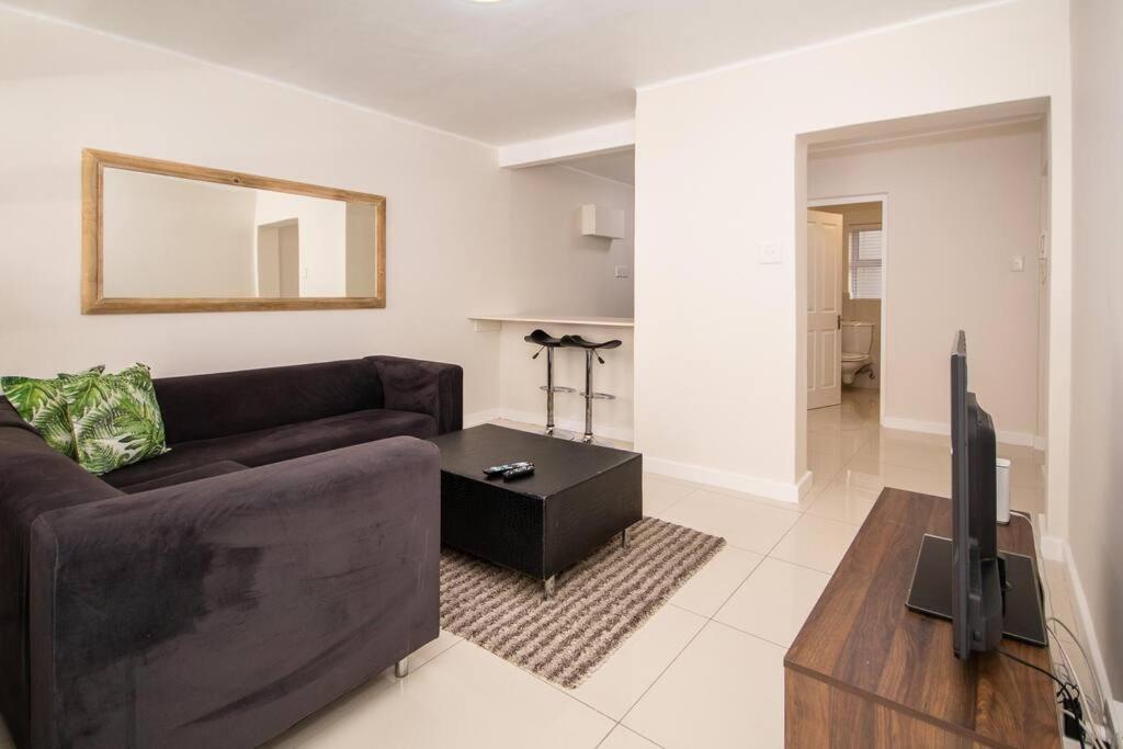Lovely 1 Bedroom In Sea Point. Shaftsbury. * Cidade Do Cabo